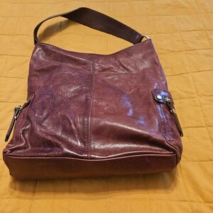Elegant Burgundy Leather Shoulder Bag